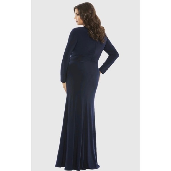 NWT MAC DUGGAL 49504 NWT Front Twist Long Sleeve V-Neck Gown‎ (Plus) Sz 14W $398 - Picture 4 of 6